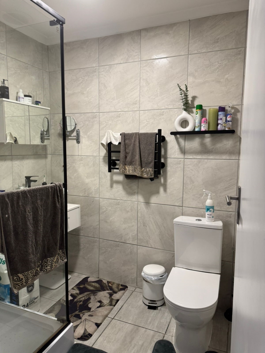 To Let 2 Bedroom Property for Rent in Table View Western Cape